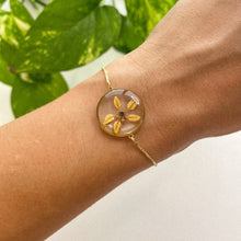 Load image into Gallery viewer, Yellow Star Bracelet