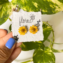 Load image into Gallery viewer, Mini Wild Daisies Studs