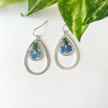 Load image into Gallery viewer, Treadrops & Blue Flowers
