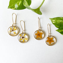 Load image into Gallery viewer, Mini Dangling Flowers