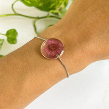 Load image into Gallery viewer, Purple Daisy Bracelet