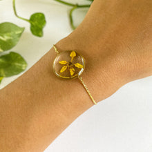 Load image into Gallery viewer, Yellow Star Bracelet