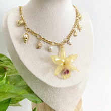Load image into Gallery viewer, Orchid Sealife Necklace