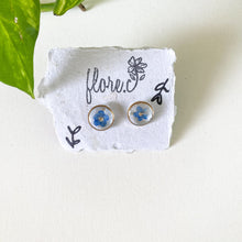 Load image into Gallery viewer, Forget-me-not Small Circle Studs
