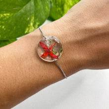 Load image into Gallery viewer, Cruz de Malta &amp; Baby Breath Bracelet
