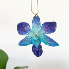 Load image into Gallery viewer, Blue Dendrobium Orchid Necklace
