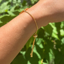 Load image into Gallery viewer, White Queens Anne Bracelet
