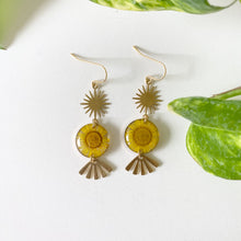 Load image into Gallery viewer, Mini Shinning Sun
