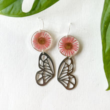 Load image into Gallery viewer, Silver Fly Away
