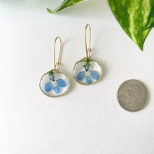 Load image into Gallery viewer, Blue Flower Drop
