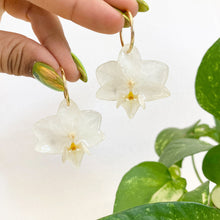 Load image into Gallery viewer, Mini White Orchids
