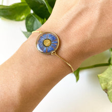 Load image into Gallery viewer, Blue Daisy Bracelet
