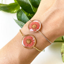 Load image into Gallery viewer, Red Daisy Bracelet
