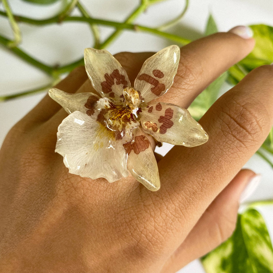 Sharry Baby Orchid Ring