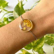 Load image into Gallery viewer, Yellow Flower Bouquet Silver Bracelet
