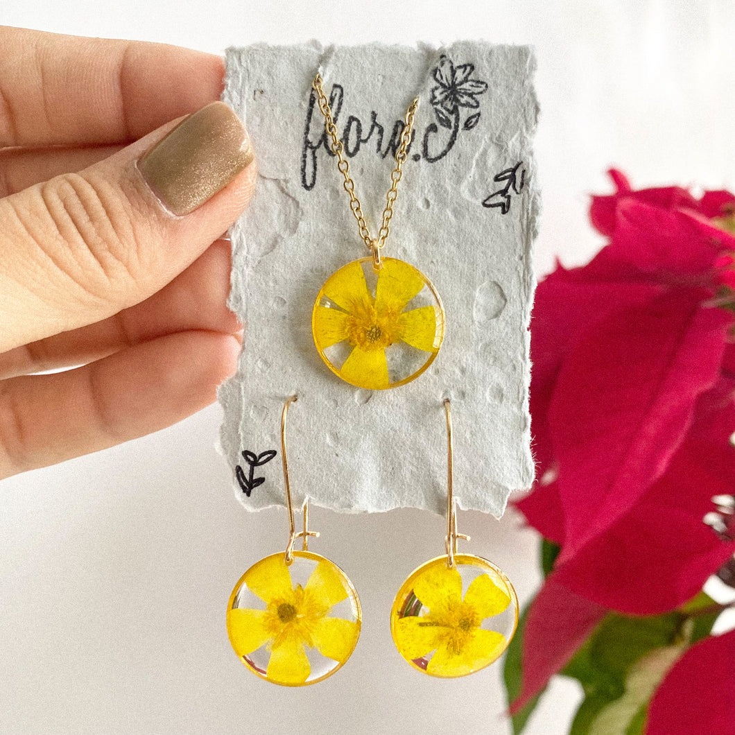 Bundle Aretes + Collar - Buttercups (Cajita de Regalo GRATIS)