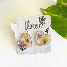 Load image into Gallery viewer, Flowers Heart Studs

