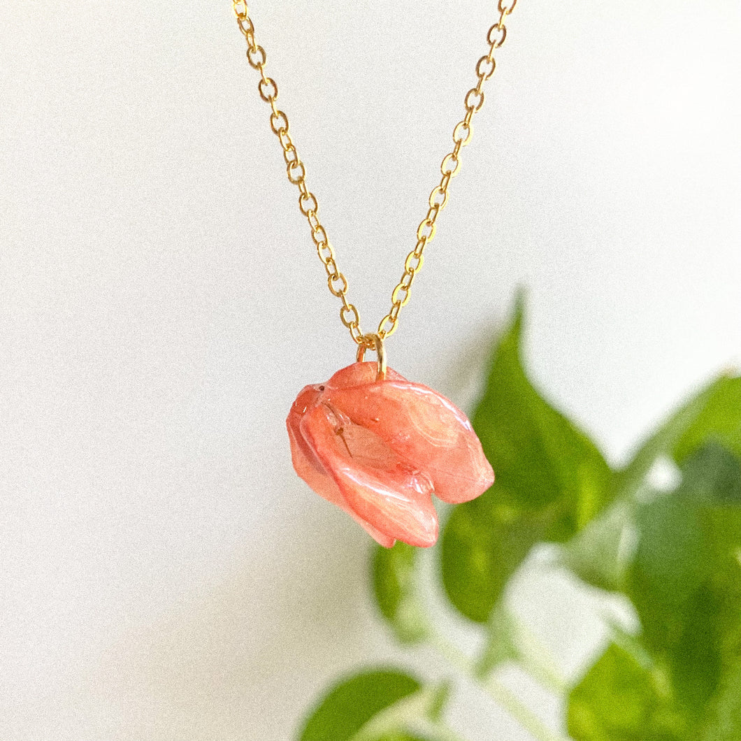 Trinitaria Mini en Collar - Coral