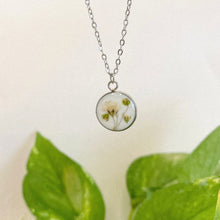 Load image into Gallery viewer, Collar Plata - Baby Breaths
