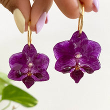 Load image into Gallery viewer, Dark Purple Mini Orchids
