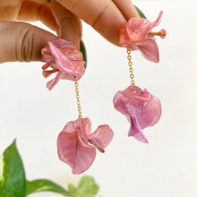 Load image into Gallery viewer, PRE-ORDEN Trinitaria Doble en Arete - Bicolor Rosa/Lilas
